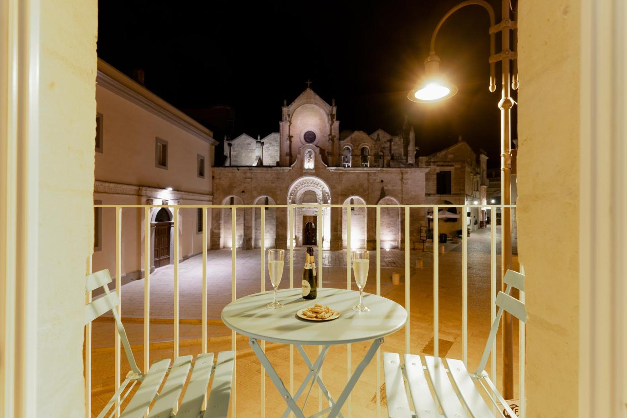 Palazzo Virgintino - Sassi Rooms Матера Экстерьер фото